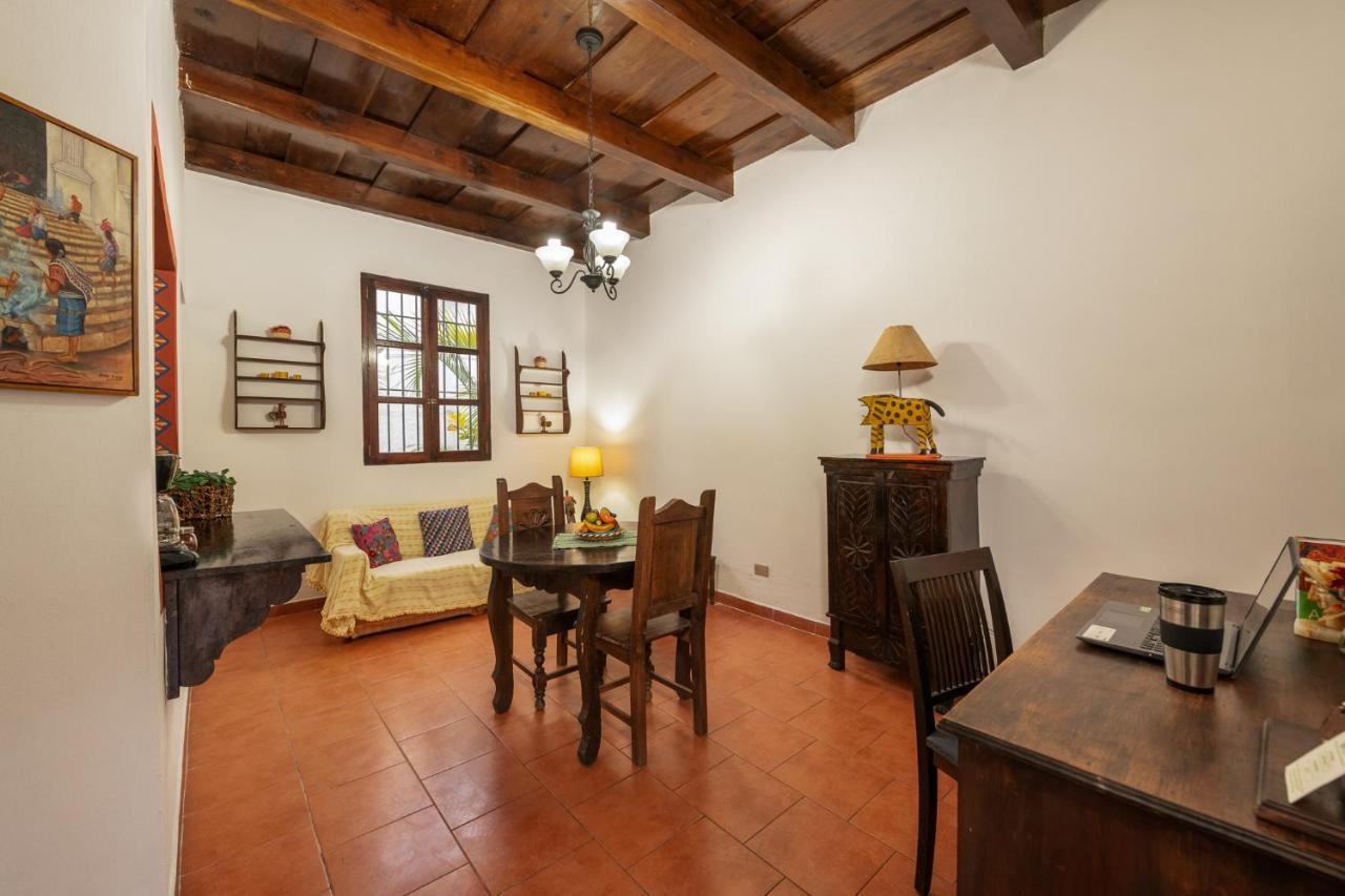 דירות אנטיגואה גואטמלה Casita Tumbergia מראה חיצוני תמונה